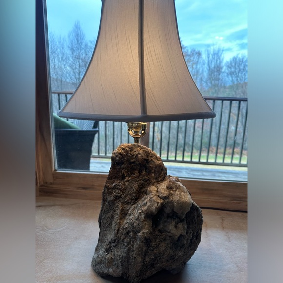 Rustic one of a kind hand crafted Stone Table Lamp with white Shade. Quartz/Mica - Picture 2 of 5